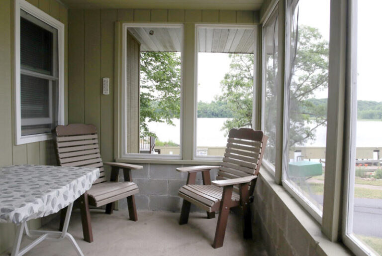 COTTAGE 4 Fred Thomas Resort Located on Big Lake Chetac Birchwood